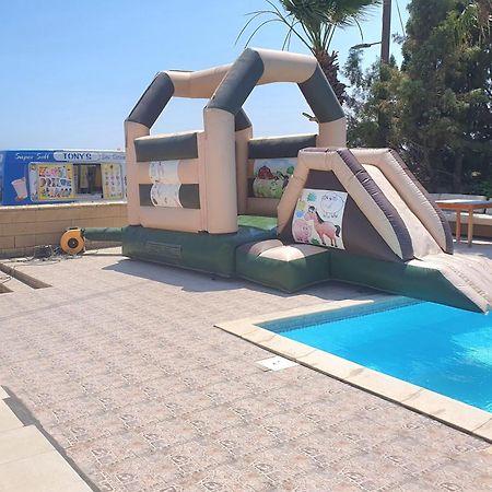 Larnaca Mansion Ideal For 3 Families Or More Zimmer foto