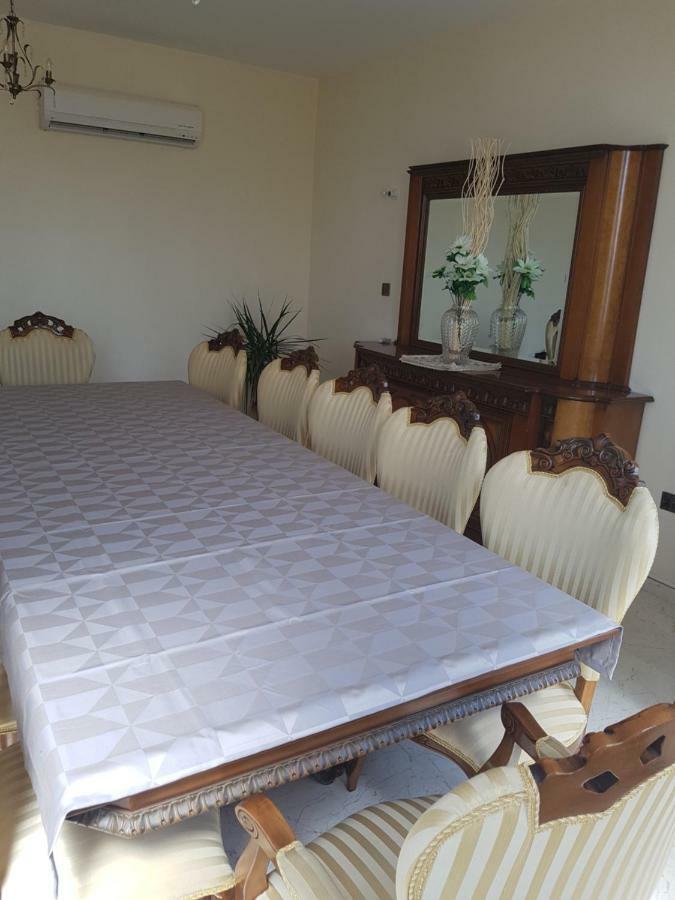 Larnaca Mansion Ideal For 3 Families Or More Exterior foto